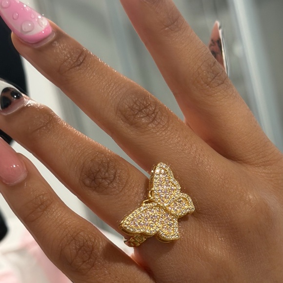 Gold butterfly ring - Picture 3 of 3
